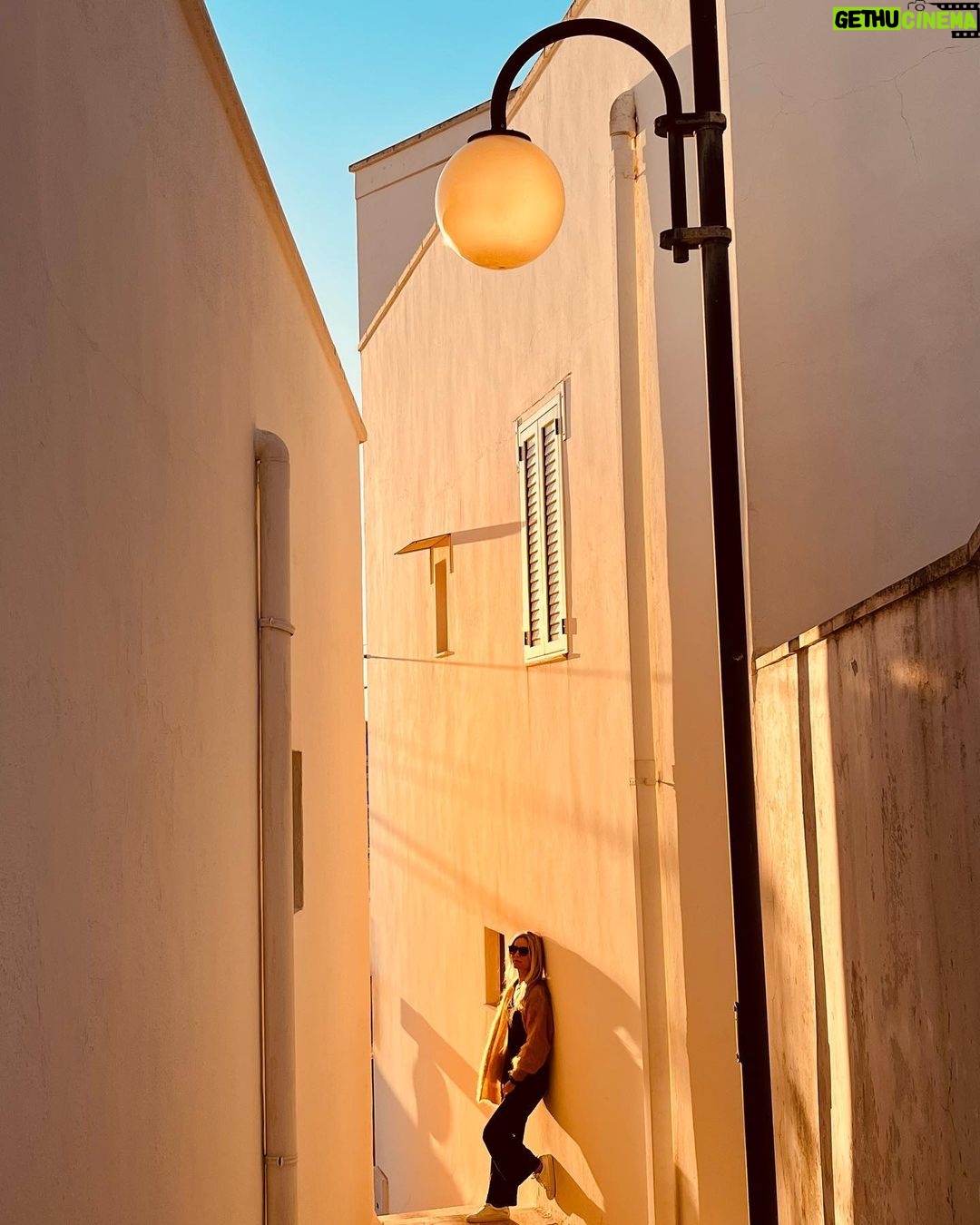 Annabelle Wallis Instagram - Filming in Italy 🤍 Puglia 🤍