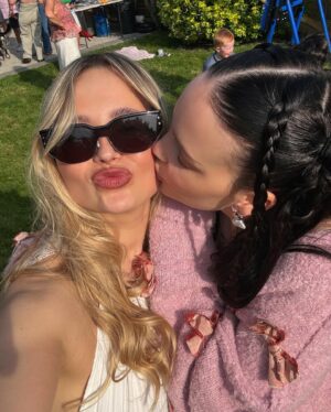 Anne-Marie Instagram - Doesn’t the sun make everything feel better!? Your skin, your mind and your soul 🤯 Picnic, pubs, parties and pumps. I love this little one like you wouldn’t believe. And I’m so glad she has the biggest family in you all 💗if you can, try and get out in the sun today. Even for 5 minutes ⏰