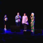 Anne Burrell Instagram – sang our hearts out with @chefaz & @chefanneburrell 🎤 #chefsmakingwaves
📸 : @tammyvega_