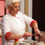 Anne Burrell Instagram - Saaaaa-WEEEEEEEET!!! It’s Sunday Funday and we are taking a walk into the sweet side of things on tonight’s new ep of #worstcooks !!! Set your dvr!!! #rockingredstars @foodnetwork @mastercheftd