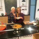Anne Burrell Instagram - A SUUUUUUUUPER fun morning chatting and cooking with @rosannascotto on @gooddayny and @sara_gore and #worstcooks alum @msvfox on @newyorklivetv !!! #ilovewhatido #luckygirl