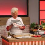 Anne Burrell Instagram - It’s Sunday Funday…a new ep of #worstcooks is happening tonight!!! The S.S. Worst Cooks is setting sail!!! Catch our high seas hi jinx tonight on @foodnetwork !!! Set your dvr!! @mastercheftd #rockingredstars #ilovewhatido #luckygirl