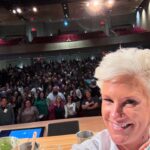 Anne Burrell Instagram - A SUUUUUUUUPER fantastic day at my alma mater @theculinaryinstituteofamerica !!! I LOVE going up there to demo and help welcome new students!!! The place where it all started. Thank you to everyone and welcome welcome new students…you are going to love it!!! #luckygirl #ilovewhatido