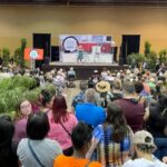 Anne Burrell Instagram - Thank you @greatfoodexpo for having me!!! And thank you to all the LOVELY people who came out to see me!!!! #ilovewhatido #luckygirl