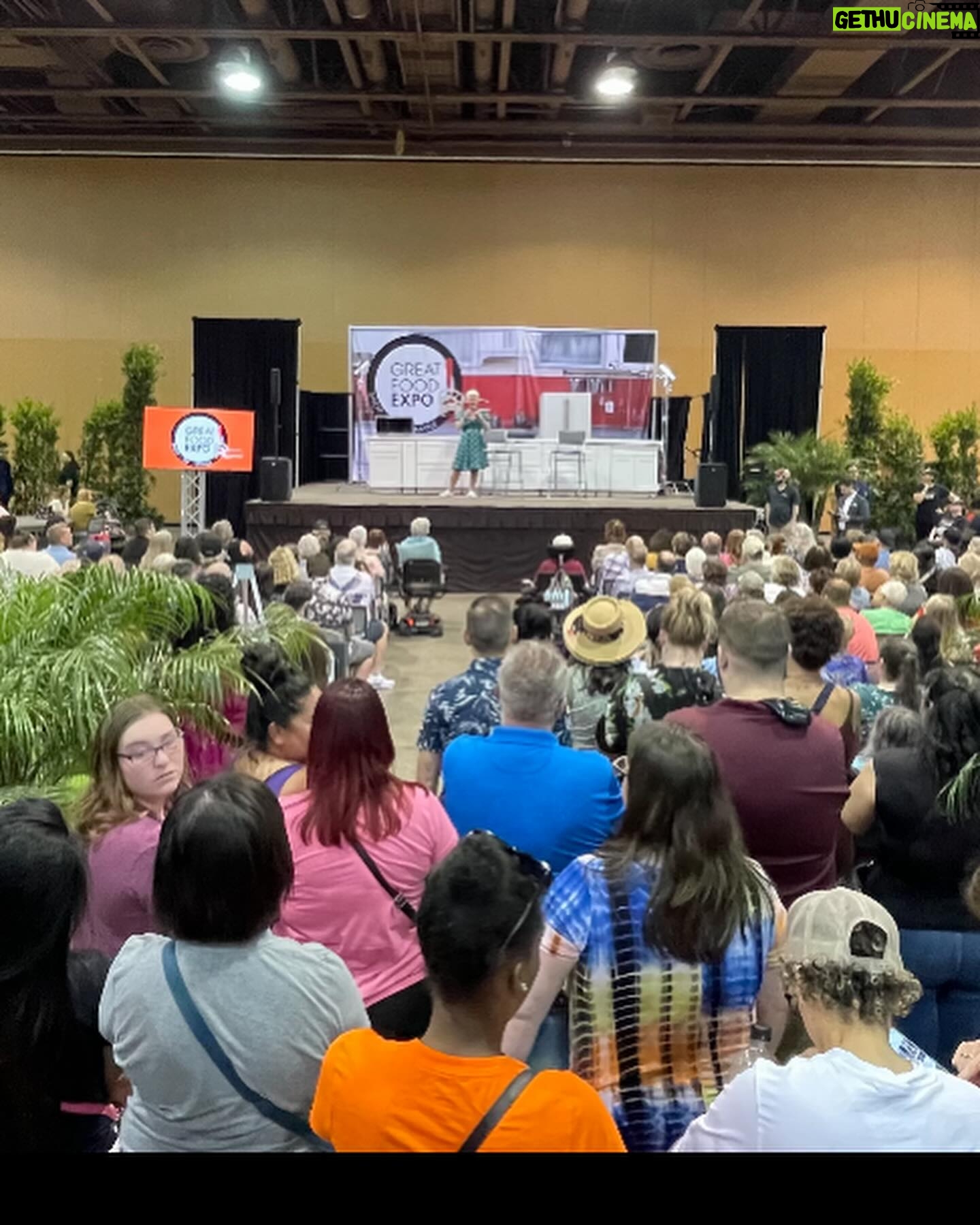 Anne Burrell Instagram - Thank you @greatfoodexpo for having me!!! And thank you to all the LOVELY people who came out to see me!!!! #ilovewhatido #luckygirl
