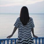 Anne Thongprasom Instagram - หามุมถ่ายรูปไปเรื่อยๆ☺️📷 💦🌊🌿🌥️ #UniqloxMarimekko #uniqlothailand