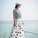 Anne Thongprasom Instagram - ทะเลพัทยาน้ำสวยมาก🌊 มาเที่ยวกันนะคะ😊 UNIQLO x Marimekko Summer 2024 วางจำหน่าย 10 พ.ค. 2567 นะคะ #UniqloxMarimekko #uniqlothailand