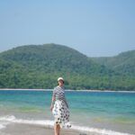 Anne Thongprasom Instagram - ทะเลพัทยาน้ำสวยมาก🌊 มาเที่ยวกันนะคะ😊 UNIQLO x Marimekko Summer 2024 วางจำหน่าย 10 พ.ค. 2567 นะคะ #UniqloxMarimekko #uniqlothailand