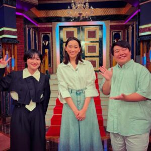 Anne Watanabe Instagram - しゃべくり007にてラランドのお二人に会えました😭
ほんとうにサプライズで嬉しすぎた！！

I got to meet two of my favorite comedians "Lalande"! 
It was a very pleasant experience.

@lalande.official @sa_ya__official @nishida__kuso_no_ko