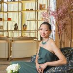 Anne Watanabe Instagram - Ce fut une très belle journée. Félicitations et merci!! #CartierAzabudai #CartierHighJewelry #Cartier @Cartier
