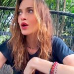 Anne Winters Instagram – Stay curious 👀