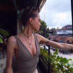 Anne Winters Instagram – Walking is always the best way to see a city!!! never took a taxi 🚕 I found the cutest lil local spots/met some super interesting people/AND drank every juice in site along the way. 🙏🏼🤍🌱☺️ namaste