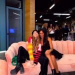 Anne Winters Instagram – Things that made me happy last nite:
– beautiful sunsets 🌅 
– supporting friends 🩷 
– being present in the moment🤟🏼

Check out @justina.justina new podcast @jsykpodcast // @peta 🐾🐔🤍