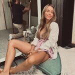 Annemarie Carpendale Instagram – hang out 🎥💫🌴🍹 
#workandplay #shootingday #happyme #annieway #anniehow #newproject #summervibes #allin