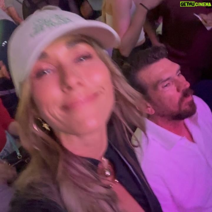 Annemarie Carpendale Instagram - letβs do it again π€π«Άπ½πͺπ« #whatsnight #friendslove #bettertogether #wearefamily #annieway #anniehow #happycookies #howardcarpendale #schwiegerdad #proud #love #admiration #thankfull π«Άπ½ π₯ @su_wagner π€