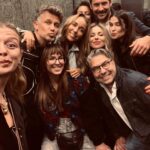 Annemarie Carpendale Instagram - let‘s do it again 🖤🫶🏽🪐💫 #whatsnight #friendslove #bettertogether #wearefamily #annieway #anniehow #happycookies #howardcarpendale #schwiegerdad #proud #love #admiration #thankfull 🫶🏽 🎥 @su_wagner 🖤