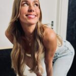 Annemarie Carpendale Instagram - impressions of today 🎥 ⚡️👀🎬 ✨ #newcampaign #teamwork #happyme #annieway #anniehow #wtf