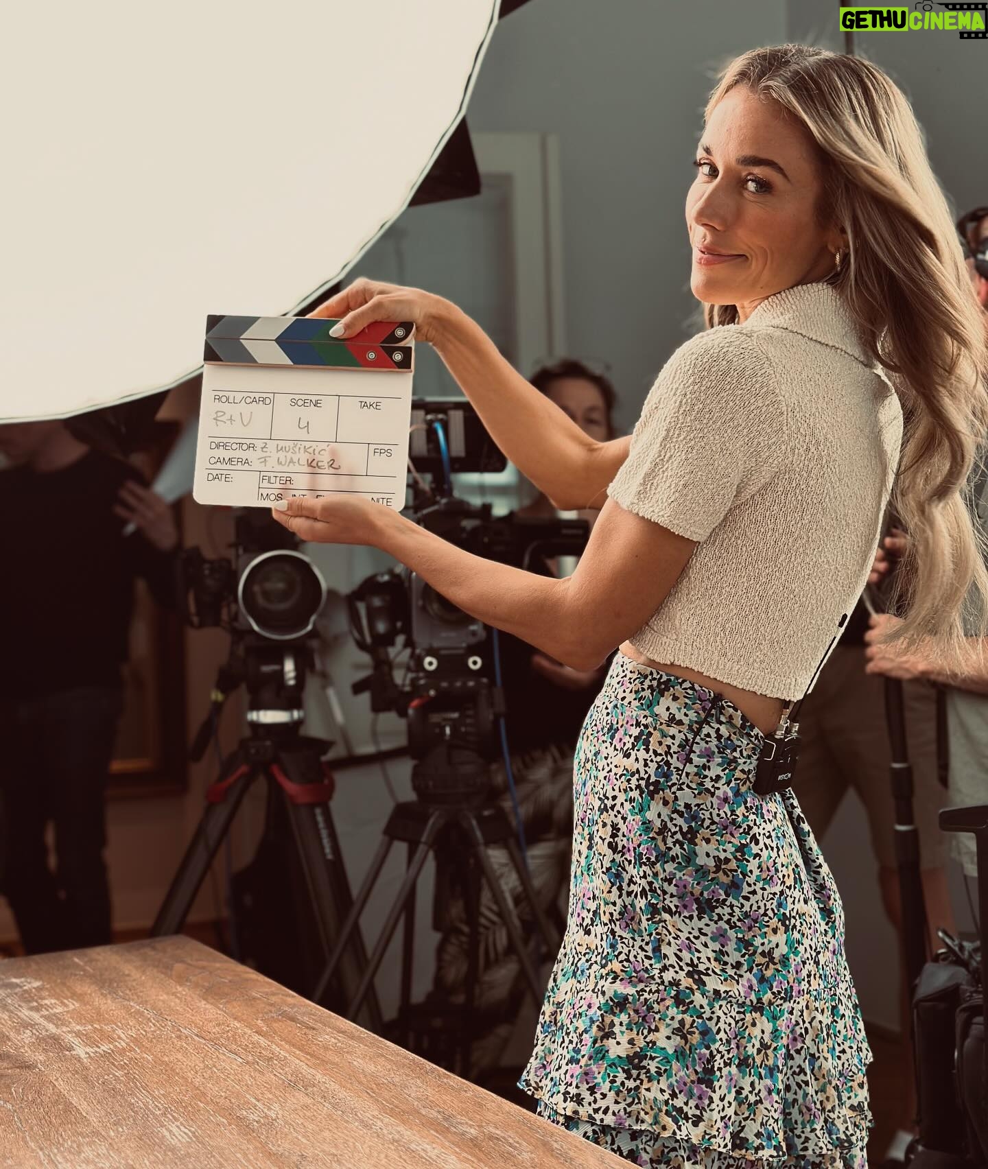 Annemarie Carpendale Instagram - ..letting it all inππ΄π€πΎπΈπ¬π§π½ββοΈ #shooting #om #workandplay #happycookie #annieway #anniehow #ruv #newwork π«Άπ½