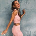 Annemarie Carpendale Instagram - …bäck!👅💥🌸🌞🦋 📺🦄⚡️🫶🏽 What‘s your fav this week so far?! #takethis #workandplay #favouritethingtodo #taff #annieway #anniehow #tvthisweek