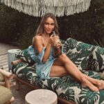 Annemarie Carpendale Instagram - hang out 🎥💫🌴🍹 #workandplay #shootingday #happyme #annieway #anniehow #newproject #summervibes #allin