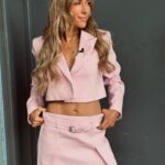 Annemarie Carpendale Instagram - favorites this week 🍭🩷🍬🤎🍡 #barbie 👩🏼 or #chipmunk 🐿️?? #workandplay #happyweekend #summerinthecity 🌞 #whatsyourstyle