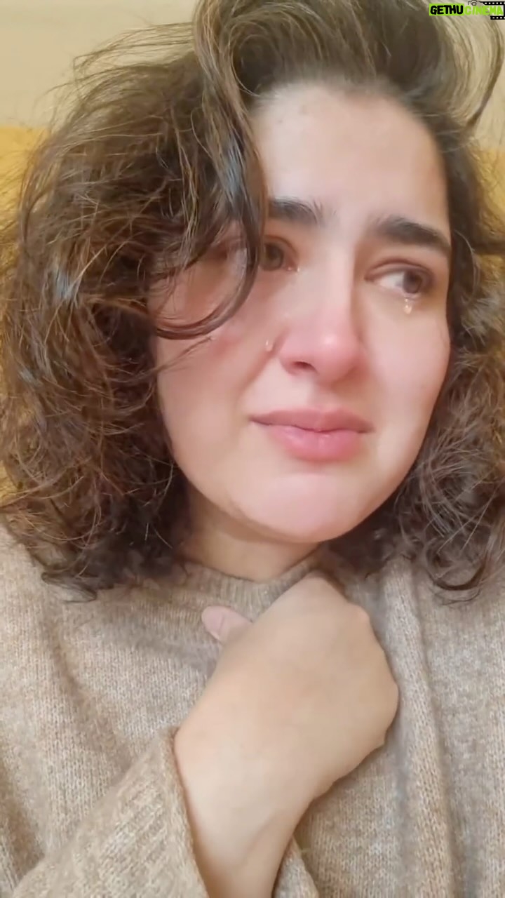 Annie Lennox Instagram - Dear Friends, This is how empathy, compassion and humanity is expressed… There are tears and profound grief. From reading the thousands of your comments, it’s very evident that MOST of you understand and share this experience of ‘empathy’. When this capacity is missing, we have lost an aspect of our ‘souls’ - our decency - our kindness.. After witnessing THOUSANDS of men, women and children being shot, bombed, crushed under rubble, wounded and starved or taken hostage, it’s ESSENTIAL that we don’t ‘normalise’ these atrocities. #ceasefire #peace #genocide