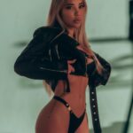 Anthia Mo Instagram - make you mine for a minute 📸 @aceofla