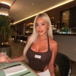 Anthia Mo Instagram - @FashionNova Natural for the night bc I was so sunburnt I couldn’t put makeup on