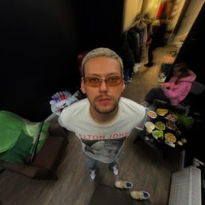 Anton Shastun Instagram - Где пирсинг делают?