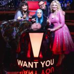 Antonella Clerici Instagram – Inizia ORA la FINALE di #TheVoiceKidsIt! Il menù di questa sera prevede: dodici concorrenti spettacolari, quattro fantastici coach, una conduttrice fuoriclasse accompagnata da due valletti d’eccezione e tanto, TANTO divertimento! ✌️🎤❤️