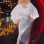 Antonella Clerici Instagram – Grazie a tutti, è stata una FINALE bellissima e piena di emozioni! ❤️🎤🏆 Ci vediamo venerdì prossimo con #TheVoiceGenerations sempre su @rai1official! 🤩 @thevoice_italy #TheVoiceSenior