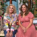 Antonella Clerici Instagram - Con l'adorabile @cliomakeup_official nella nostra 🏡 del mezzogiorno! 💖💖💖 #esempremezzogiorno #makeup #televisione #cliozammatteo #antonellaclerici