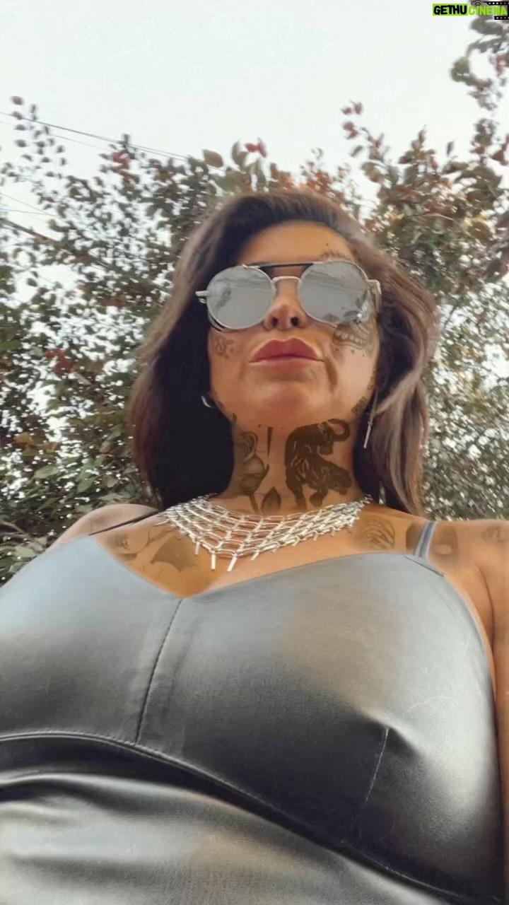 Antonella Ríos Instagram - Hola a todos 🔥🔥🔥 Vamos por mas con @bravanutritionchile con todo para tener energía y lograr esos objetivos que buscas ☑️🏋🏻♀️🥬💪 sígueme para mas info 🔥