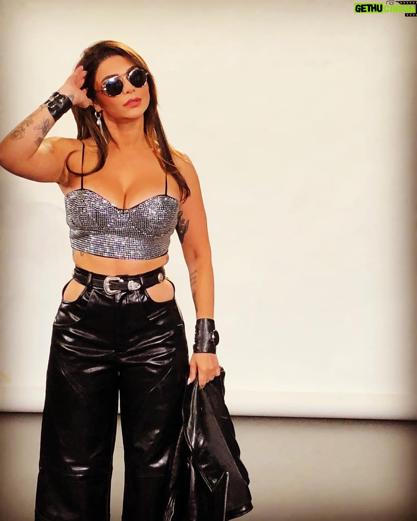 Antonella Ríos Instagram - Pronto por @zonalatina con @melatetv #sinmiedoalexito