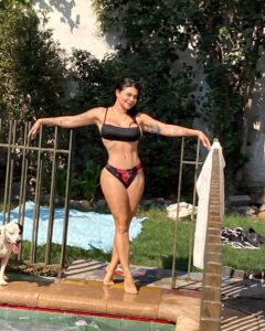 Antonella Ríos Instagram - Reina de playas y piscina #2023 gracias por el spot @clucluhidalgo fotografa @esperanzasilvas 😆 #sábado