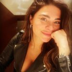 Antonella Ríos Instagram - #juernes😎 Síganos en @cuantosparesontresmoscas en youtube y en spotify 🪰🪰🪰 nos vemos 👀