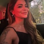 Antonella Ríos Instagram - Dándome color con estas fotos que me quedaron lindas Cuánto falta para el viernes ? Como están los ❤️❤️ Y la lluvia ?
