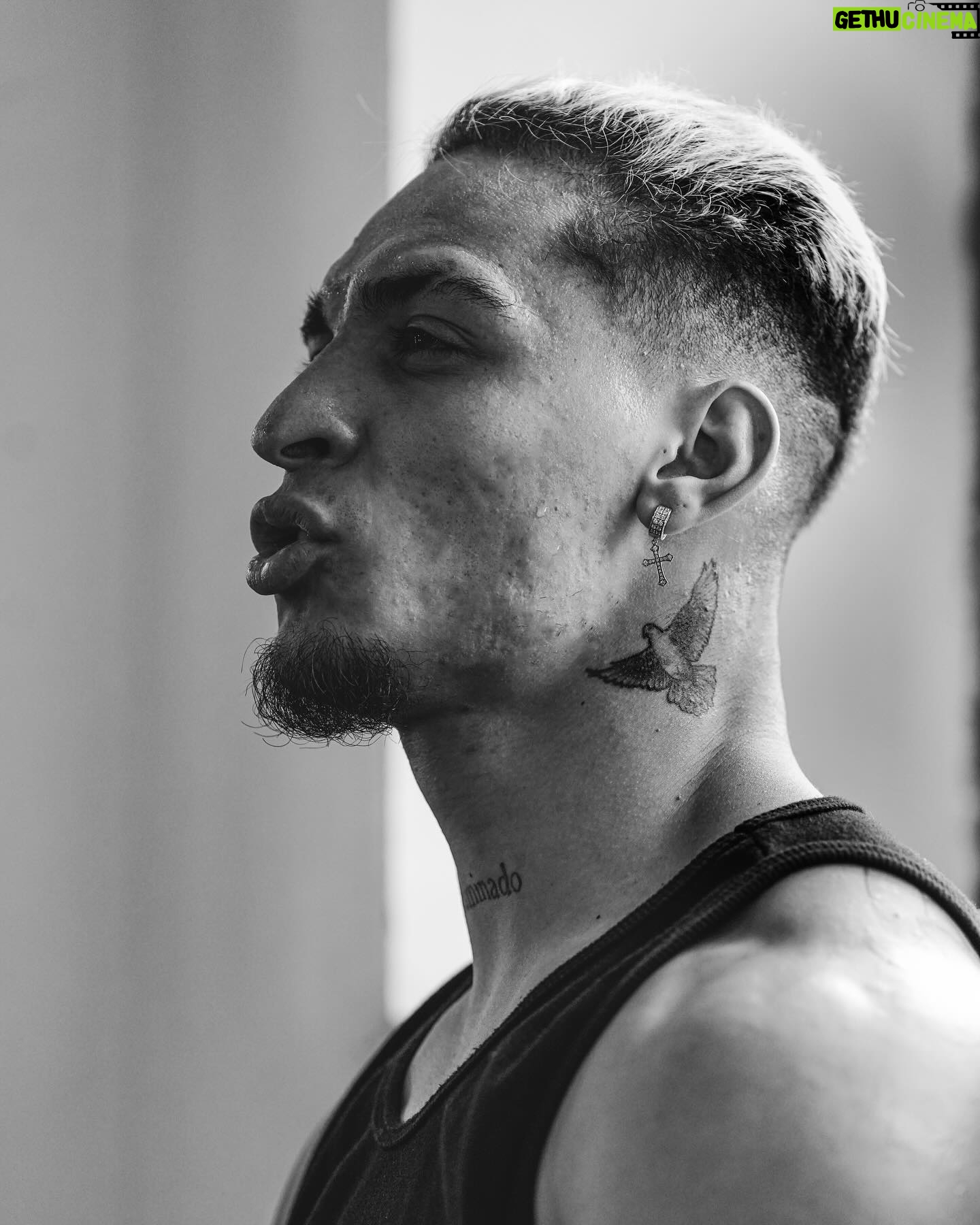 Antony Instagram - Overcoming exhaustion Overcoming challenges Believe it is always possible to do more 💪🏼
