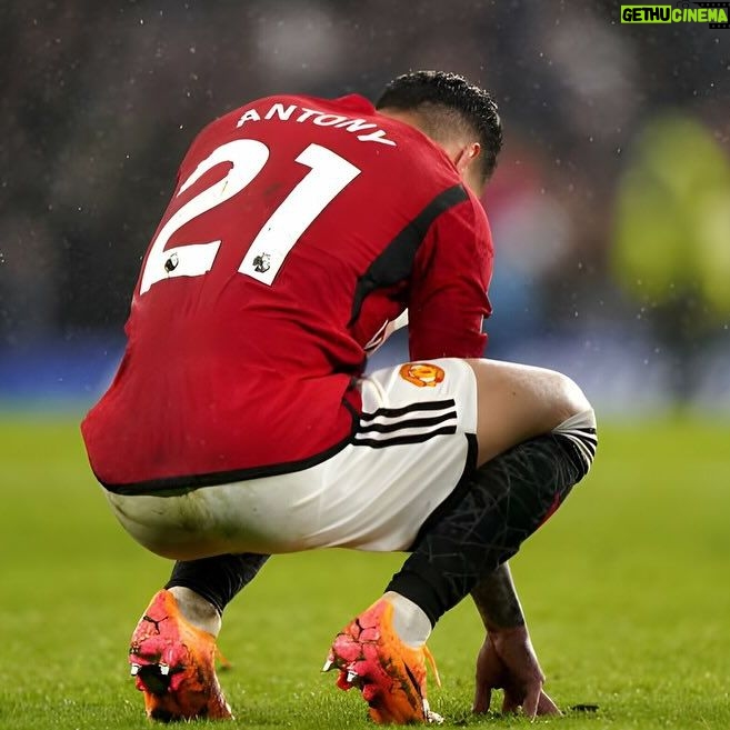 Antony Instagram - We gave everything on the field. We left frustrated because we deserved to win this match. I pushed myself to my physical limit. No time to regret, total focus on Sunday! @manchesterunited @premierleague 🏴