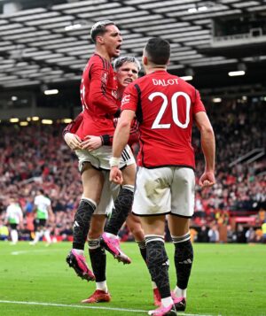 Antony Instagram - What an unforgettable day! Until the last minute... That’s what it means to be a United!! Proud to help and I will never stop fighting and working hard! Let’s go, family! 🏴󠁧󠁢󠁥󠁮󠁧󠁿🔥⚽️ @manchesterunited