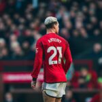 Antony Instagram - 3 in Premier!! 🔥🔥 @manchesterunited @premierleague 📷 @cleyton.ssiilva