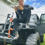 Antrax Instagram – Ojoooo 👀👀👀 Cracks! Voy a estar en el #Rushandshow de Call Of Duty: Mobile, podrán jugar conmigo y ganar recompensas 🔥😌
Es el 19 de Agosto 7:00 p.m MX
Lo podrán ver a través de los canales oficiales de @callofdutymobilelatam 
(Las “Armas” son de juguete😎)