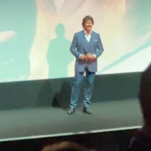 Antrax Instagram - Que increíble experiencia viví en Roma esta semana 💚🇮🇹 Pude conocer al jefe @tomcruise 🫡😎 
Que la vida no deje de sorprendernos nunca 🙌🏻
No se pierdan #MissionImpossible en los mejores Cines 🔫😏💥

Thanks x 📸: @mickel_bura