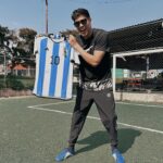 Antrax Instagram - ¡TENGO UNA PLAYERA AUTOGRAFIADA POR MESSI! 😭😍 Gracias @pubgmobile.latam Por cumplirme este sueño 😭🫶🏻 voy a enmarcarla 🤩 #PUBGMxMESSI #PUBGM Recuerden que hay una colaboración épica en el juego!! 🔟