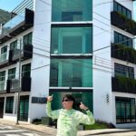 Antrax Instagram - Hoy es mi cumpleaños 💚🥹 Hace un año les enseñaba la construcción de mi primer edificio, hoy ya está terminado 💚🫶🏻 esperen la inauguración de la Estética muy pronto 🤠 Gracias por sus felicitaciones, juntos todo es posible 🚀