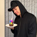 Antrax Instagram - Hoy es mi cumpleaños 💚🥹 Hace un año les enseñaba la construcción de mi primer edificio, hoy ya está terminado 💚🫶🏻 esperen la inauguración de la Estética muy pronto 🤠 Gracias por sus felicitaciones, juntos todo es posible 🚀