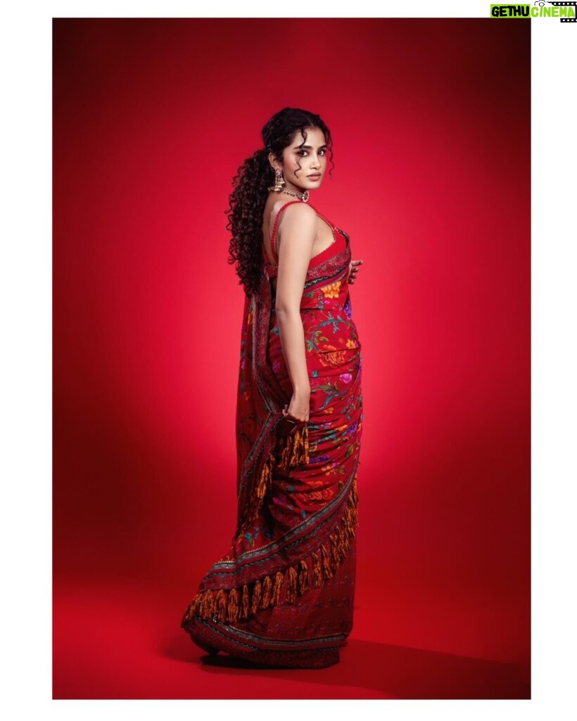 Anupama Parameswaran Instagram - Aanandham ♥️ Outfit: @toraniofficial Jewellery : @bcos_it_silver Styling: @sandhya_sabbavarapu Styling team: @sunandini_vijjagiri @prekshadhakad_ Photography: @adrin_sequeira