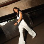 Anushka Sen Instagram - Walk with me ;) . Makeup and hair @hairbyradhika @makeupbysalonij 📸 @miteshsphotography Wearing @orthodox_design Styling @stylingbyvictor @sohail__mughal___ Styled by @stylingbyvictor @sohail__mughal___ Heels @londonrag_in Styling team @styleby_antara @sanzimehta777 Jewellery @ishhaara @ascend.rohank