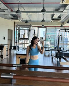Anushka Sen Instagram - a day in Sen’s life 🦦