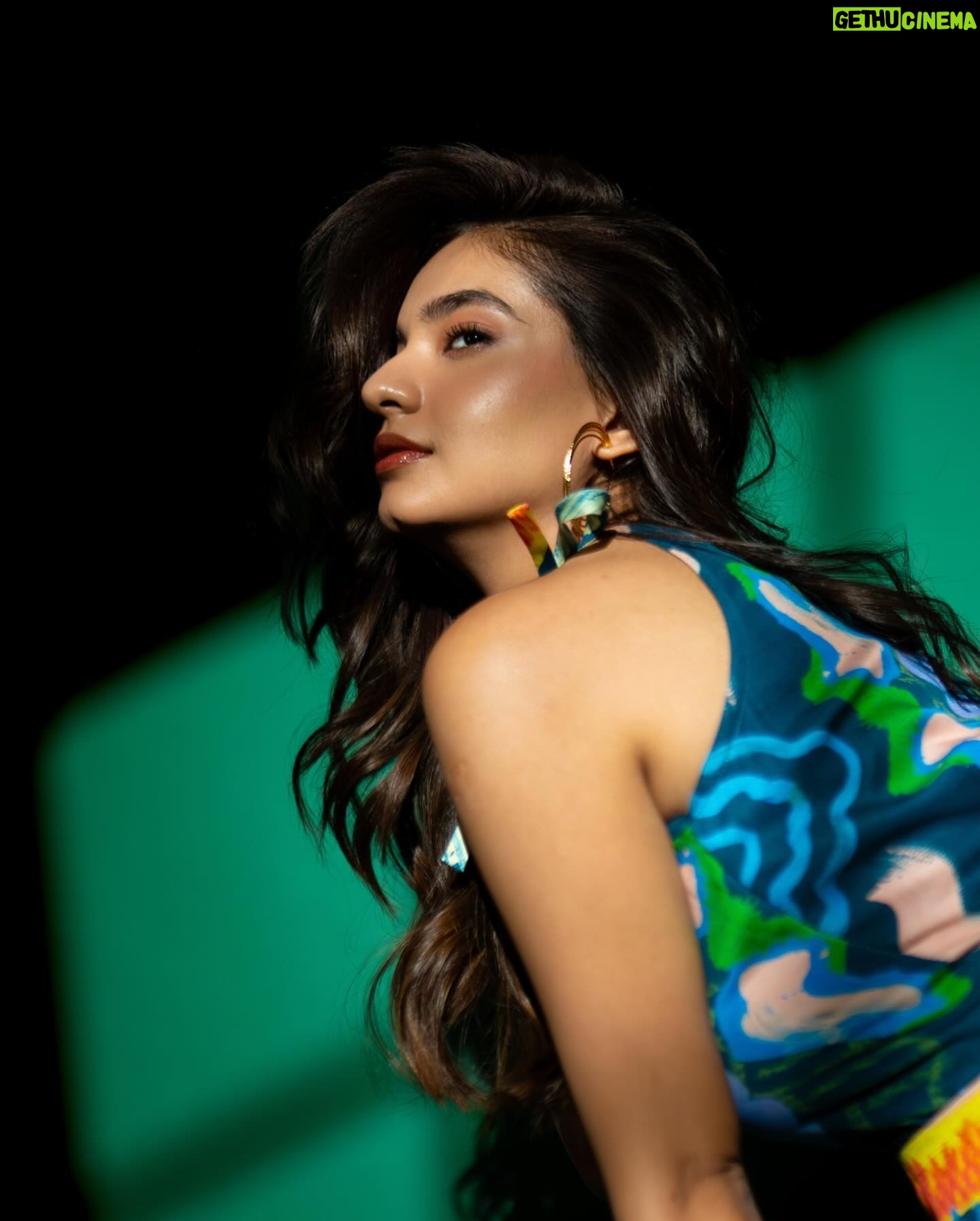 Anushka Sen Instagram - Bonitaaa ππ§ββοΈ . Hair and makeup @hairbyradhika @makeupbysalonij πΈ @miteshsphotography Styled by @stylingbyvictor @sohail__mughal___ Outfit @advait_in Heels @londonrag_in Styling team @styleby_antara @sanzimehta777 Jewellery @ananaofficial @the_antrang_jewels